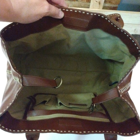 Antonio Melani gorgeous brown leather shoulder bag EUC - Picture 10 of 16